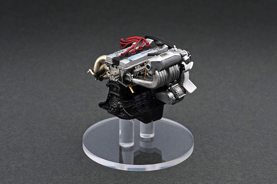 IG2789 1/18 Toyota Sprinter Trueno 3Dr GT Apex (AE86) White/Black