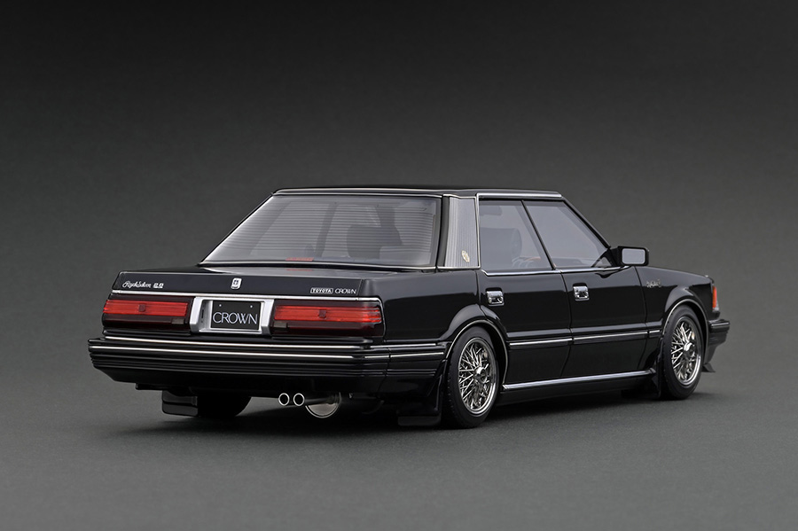 IG2057 1/18 Toyota Crown (120) 2.8 Royal Saloon G Black | LINE UP