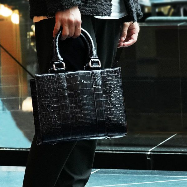 池田工芸】「ファーストクラスの重厚感。」クロコダイル丸3頭で