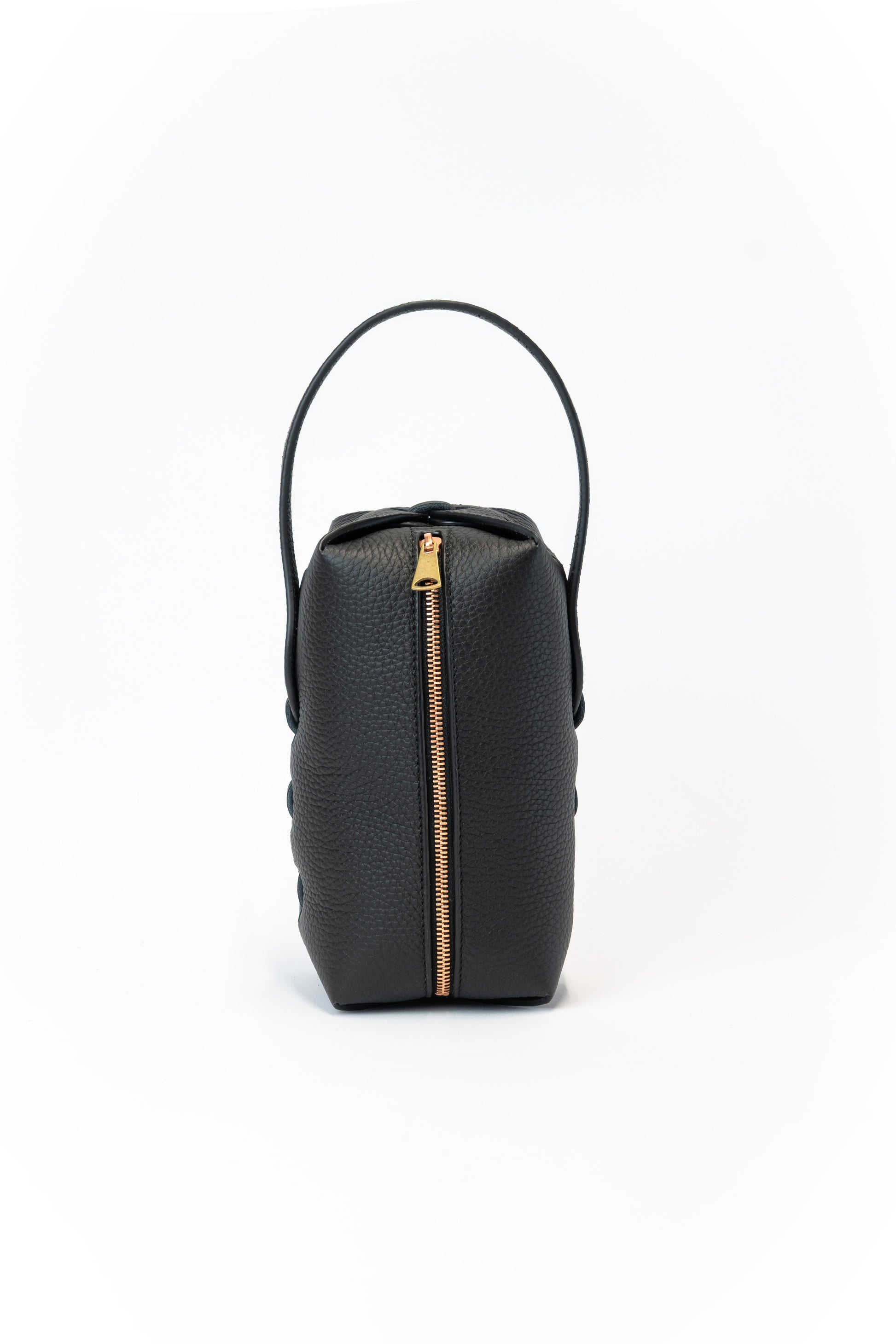 N-2 One Handle Pouch – il micio di Hidetaka Fukaya