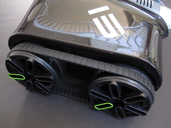 Review: Brookstone Rover 2.0 App-Controlled Wireless Spy Tank