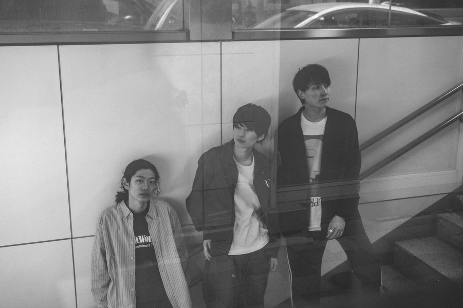 ミニマムジークのアーティストページ｜Eggs｜インディーズバンド音楽