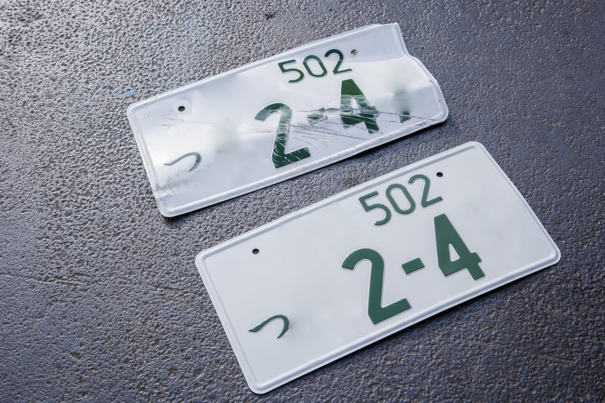 二桁ナンバー」までなら可能！ 「色褪せ」「変形」「錆」で劣化した
