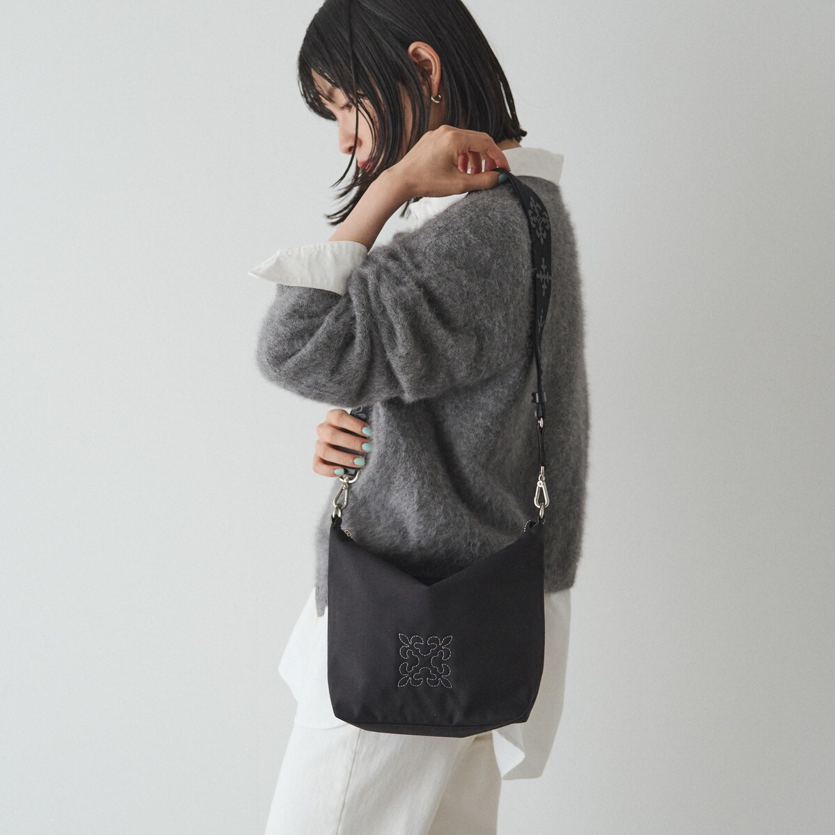 320g/撥水性あり] コーデュラナイロン2wayシンプルショルダーバッグ(CE