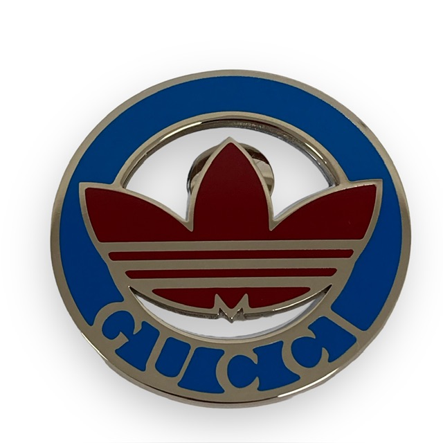 未使用品 グッチ GUCCI ×アディダス adidas ブローチ ピンバッジ
