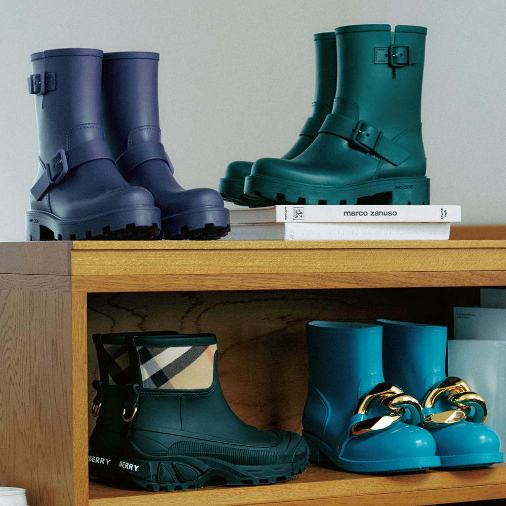 ヴィトン､フェラガモetc.】雨が待ち遠しくなる！ハイブランドのレイン