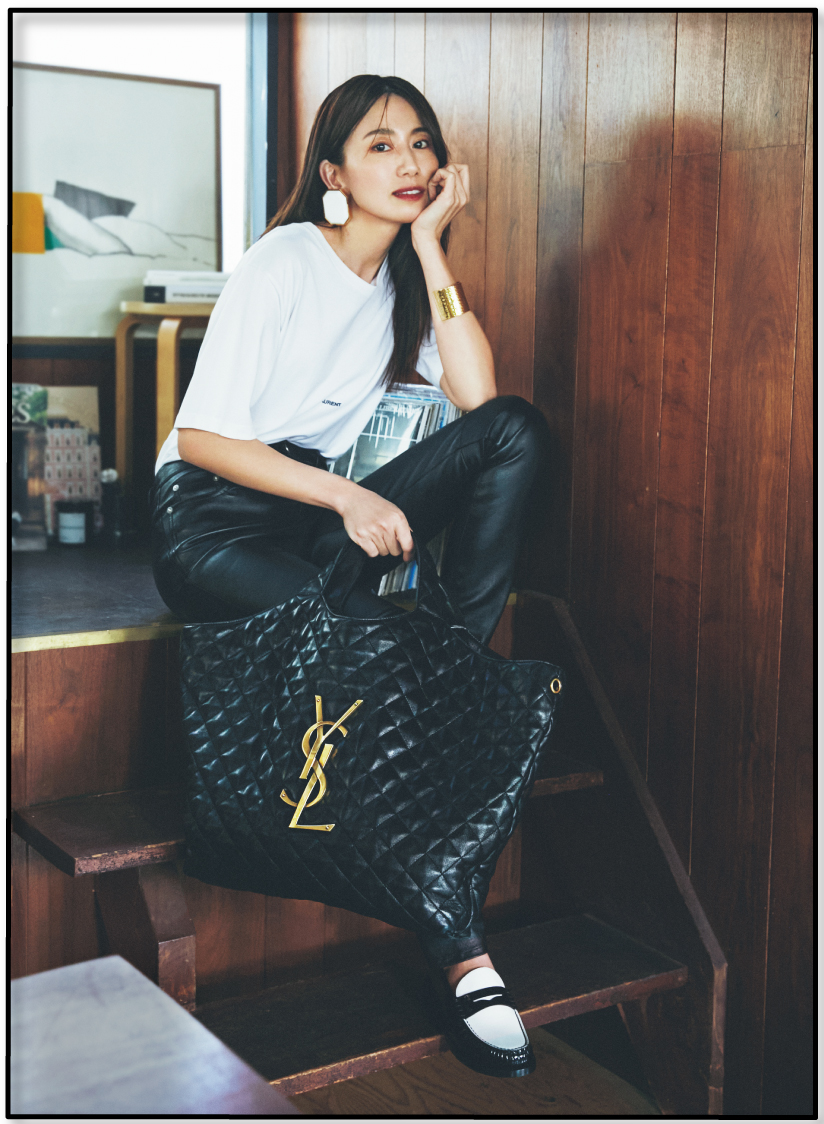 サンローランから登場！大胆なビッグサイズのキルティングバッグ | VERY