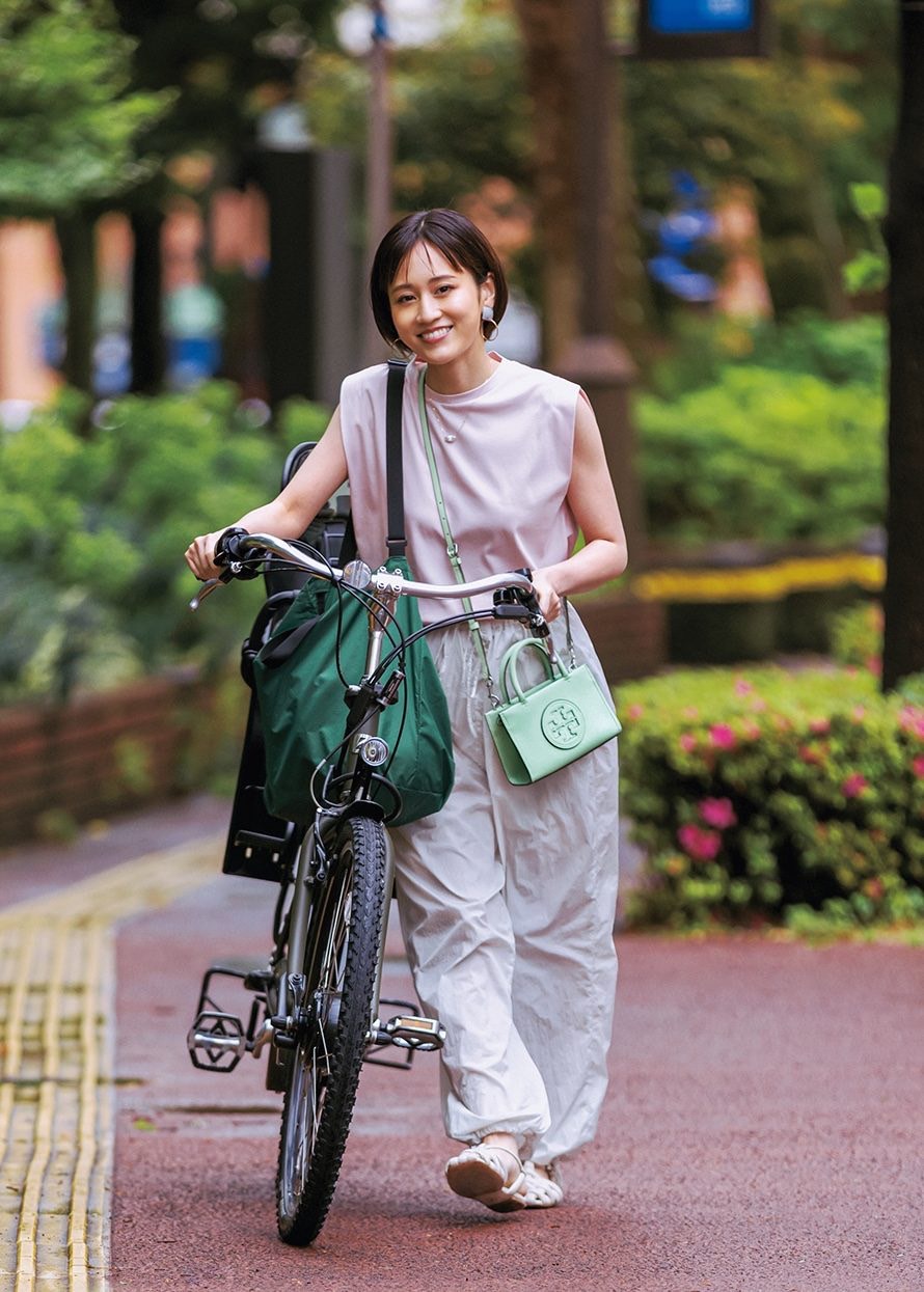 肩掛けできるサブバッグ】がママの味方！＜デイリー使い5選＞ | VERY