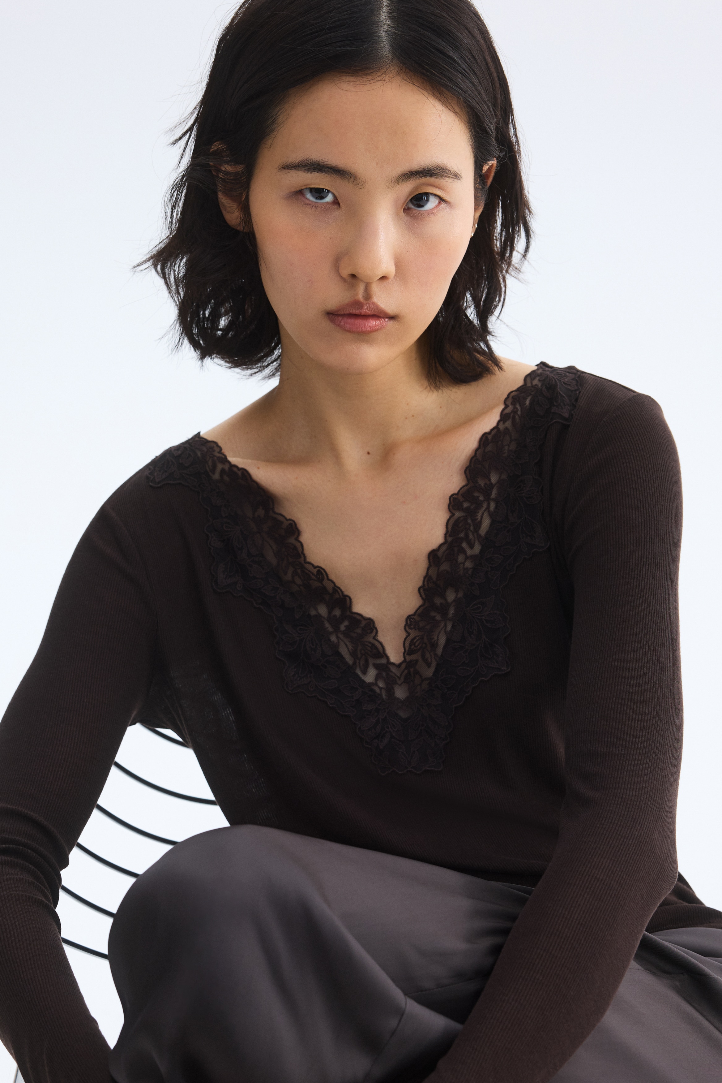Lace-trimmed top - Dark brown - Ladies | H&M HK