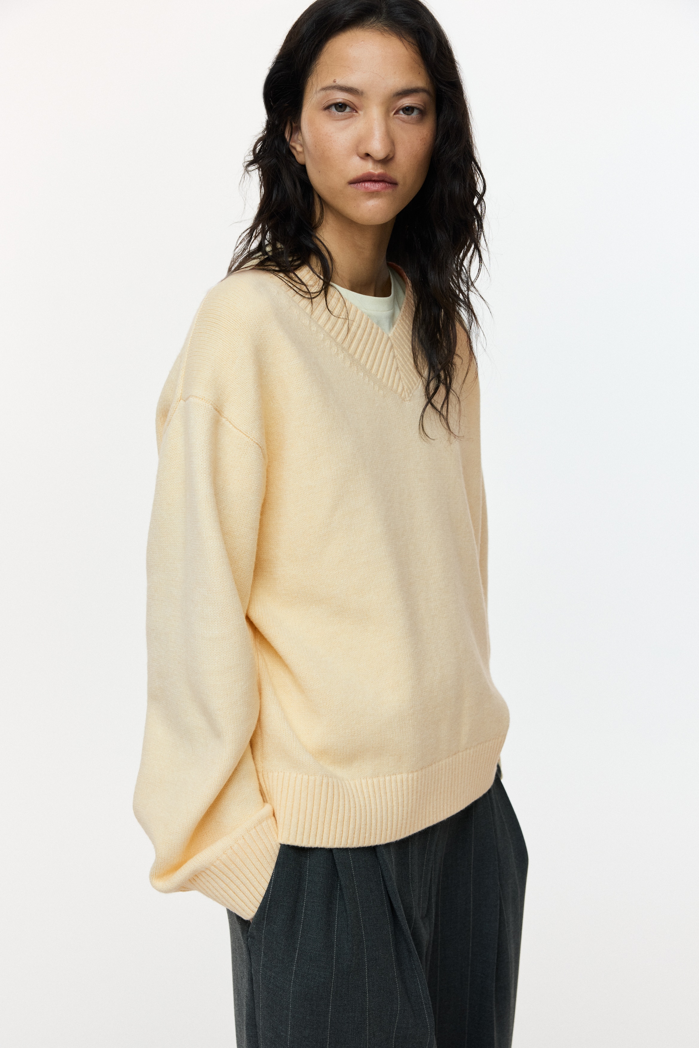 Women's Light yellow V-Neck Sweater | H&M CA