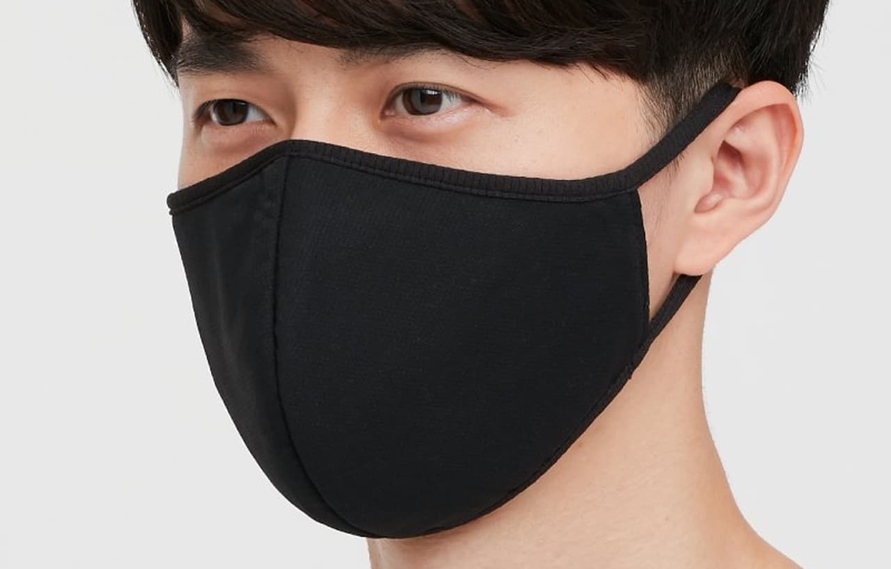 ユニクロの「エアリズムマスク」に新色「ブラック」 － 秋冬の