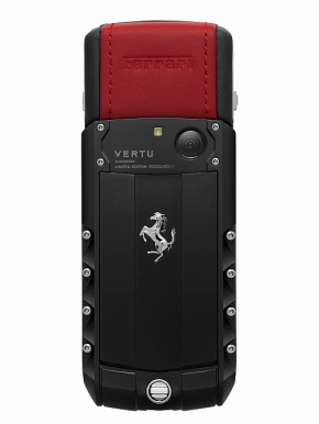 フェラーリ458がモチーフの携帯電話は110万円 - ITmedia ビジネス