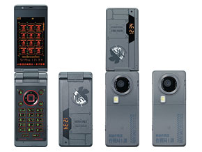 NERV官給品仕様──ヱヴァンゲリヲンケータイ「SH-06A NERV」登場
