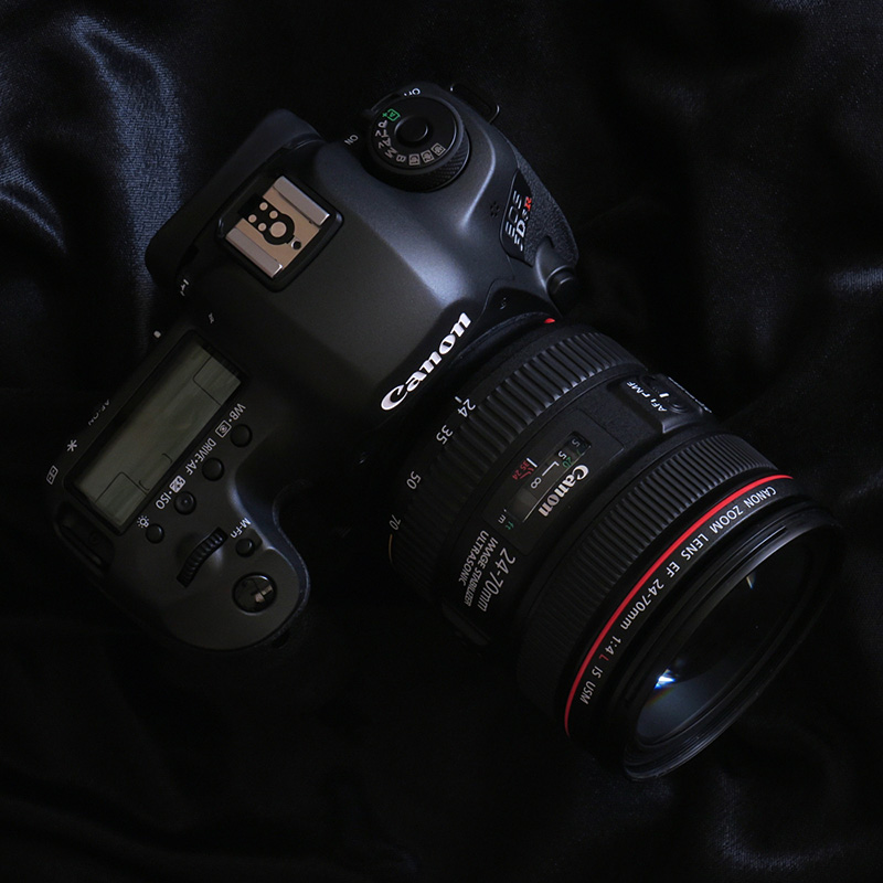 ポートレート向きのマイルドな標準ズームレンズ――キヤノン「EF24-70mm