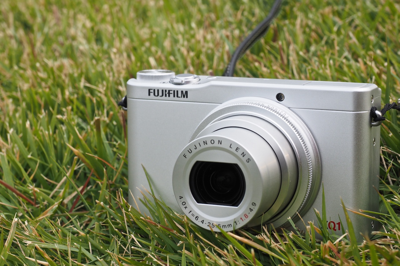 激戦区参入 シンプルデザイン高級コンパクト「FUJIFILM XQ1」を検証