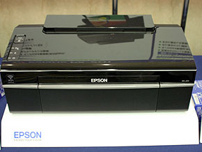 カラー毎分37枚 1万5000円のA4インクジェットプリンタ「PX-201