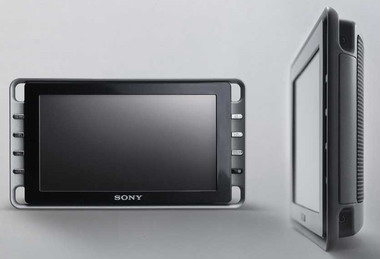 世界一美しいカーナビ”へ――ソニーが新HDDナビ「XYZ」（1/2 ページ