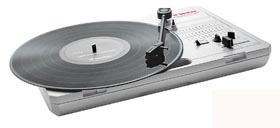 Vestax、USBダイレクト録音が可能なポータブルレコードプレーヤー