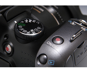 デジ一眼ライクな本格派――キヤノン「Powershot SX10 IS」：レビュー（1