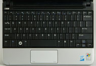 デルの新顔Netbook「Inspiron Mini 10v」の切れ味を試す：ファンレスは