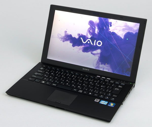 クアッドコア×グロッシーカーボンでUltrabookを圧倒せよ――「VAIO Z 15