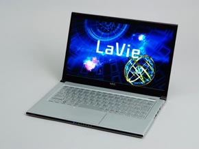 な、何だこの軽さはっ！ 13.3型で875グラムの“超”軽量Ultrabook