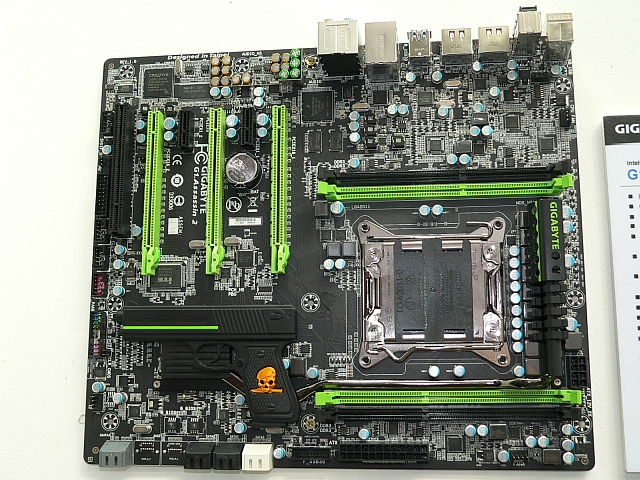 戦力拡大！ “X79”マザーボード図鑑：CeBIT 2012（1/3 ページ