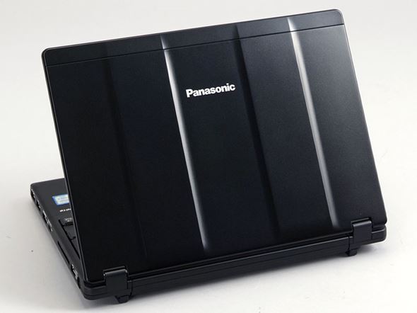 レッツノートSZ5」のウソのような軽さに驚く：光学式ドライブ内蔵