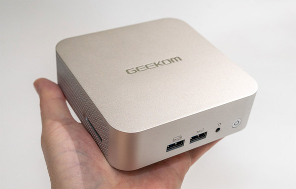 8コア16スレッドのRyzen 9 7940HS×Radeon 780M搭載！ 片手で握れるミニ