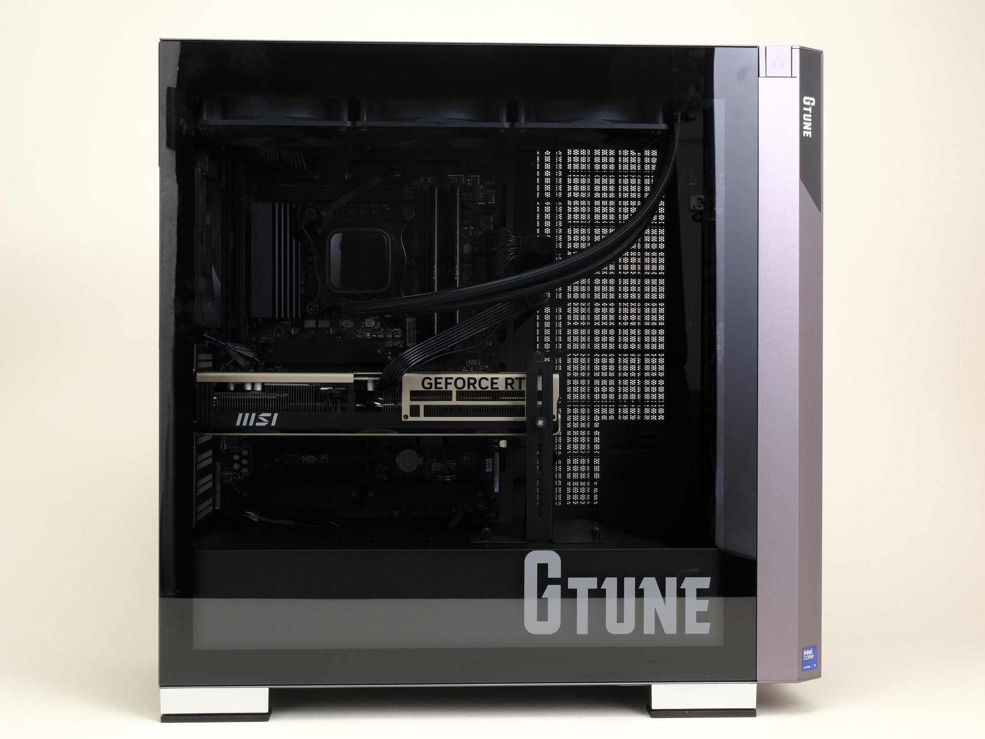 新デザインのタワー型ケースにCore Ultra 9 285KとRTX 5080を搭載