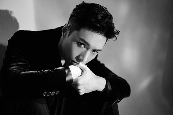 EXO レイ、シンガーソングライターとして才能を発揮した自身初のソロ