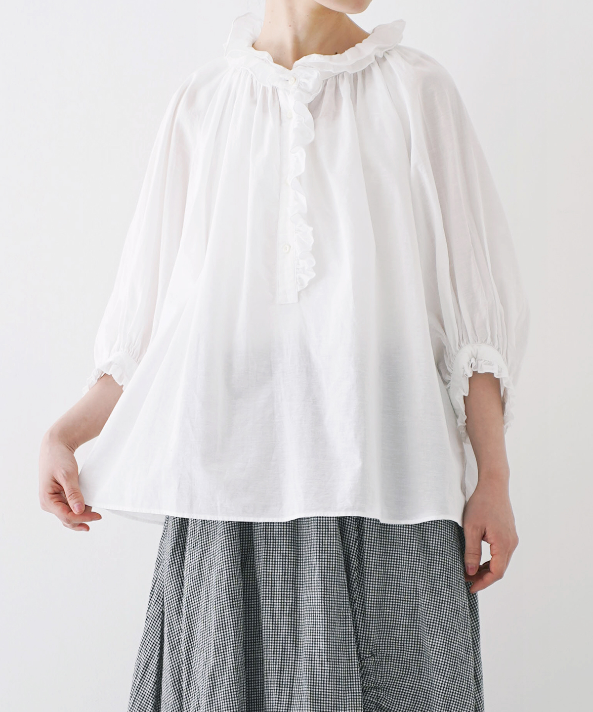 コットンリネンフリルギャザーボイルブラウス｜nest Robe / CONFECT