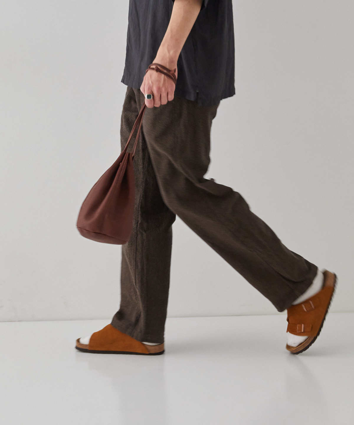 バレンシアレザー巾着バッグ｜nest Robe / CONFECT ONLINE SHOP