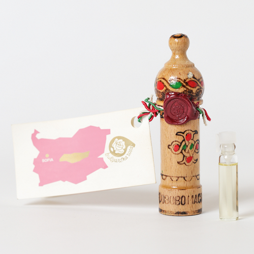 ブルガリア｜ダマスクローズオイル｜木彫りケース入り｜1g