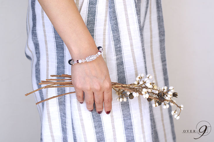 楽天市場】【Lucky of circle -幸運の輪-『老玉髄 白双観音天珠 × 老