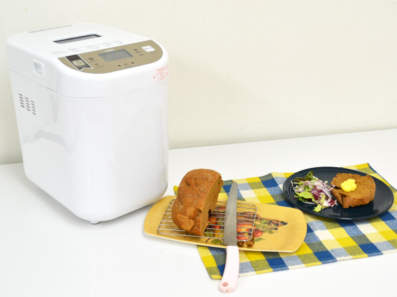 ブランパンメーカーで低糖質なパンを焼いて、試食してみました