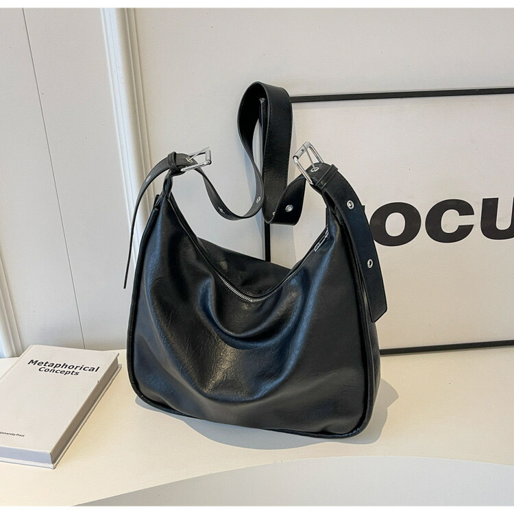 楽天市場】【土日10%OFFクーポン発行中】 PUレザーショルダーバッグ