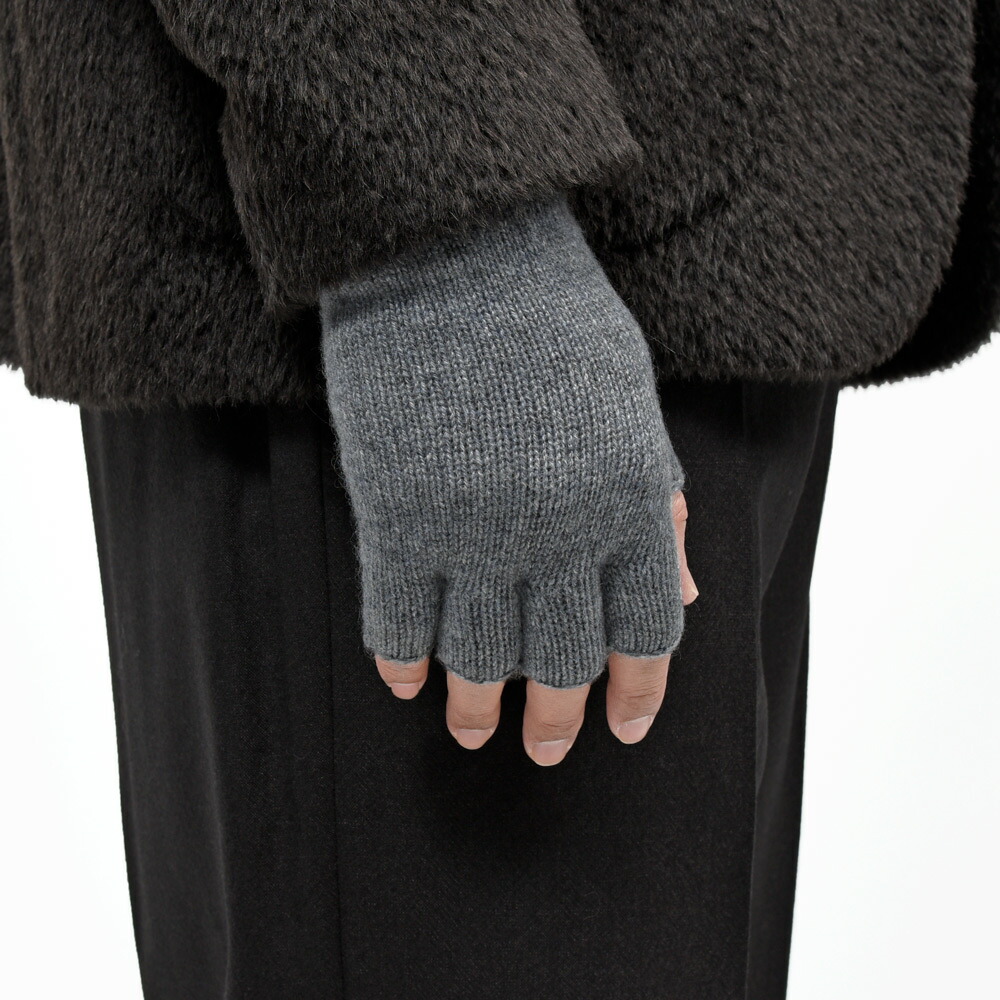 Joshua Ellis（ジョシュア エリス）カシミアフィンガーレスニット