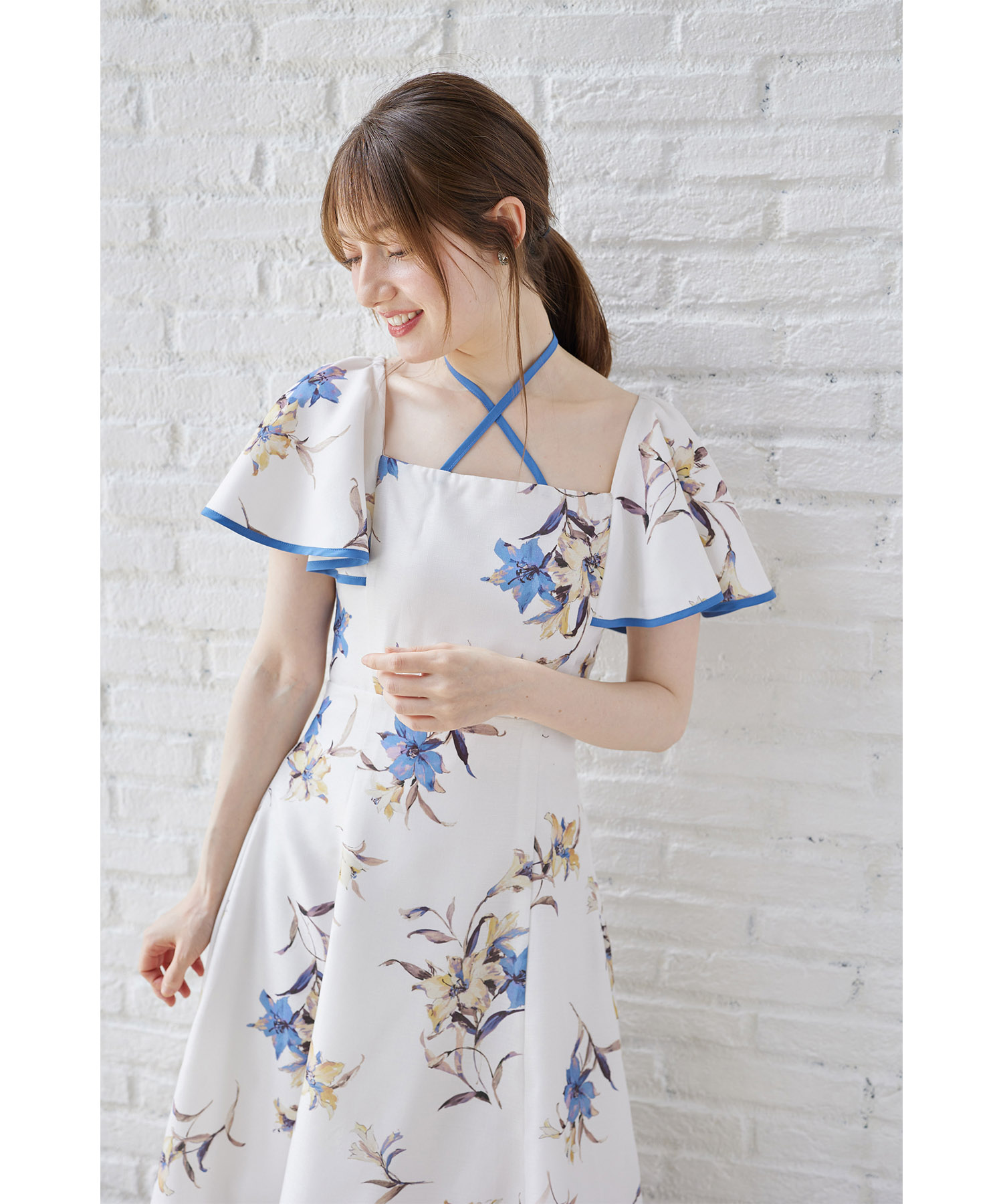 リリープリントフレアスリーブバックレースアップワンピース