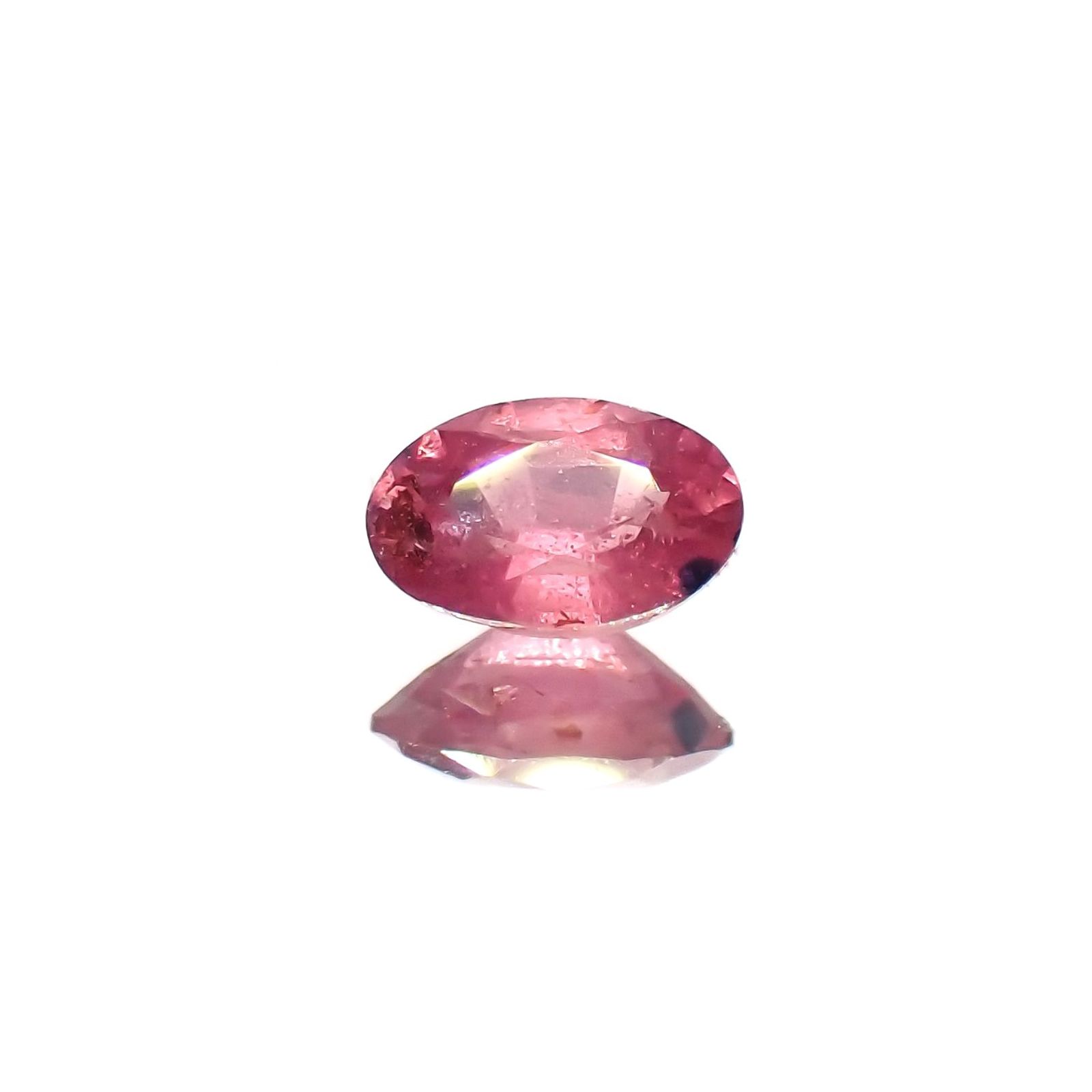 冷静と情熱を宿す色彩 | ルビーとサファイアが織りなすウィンザー