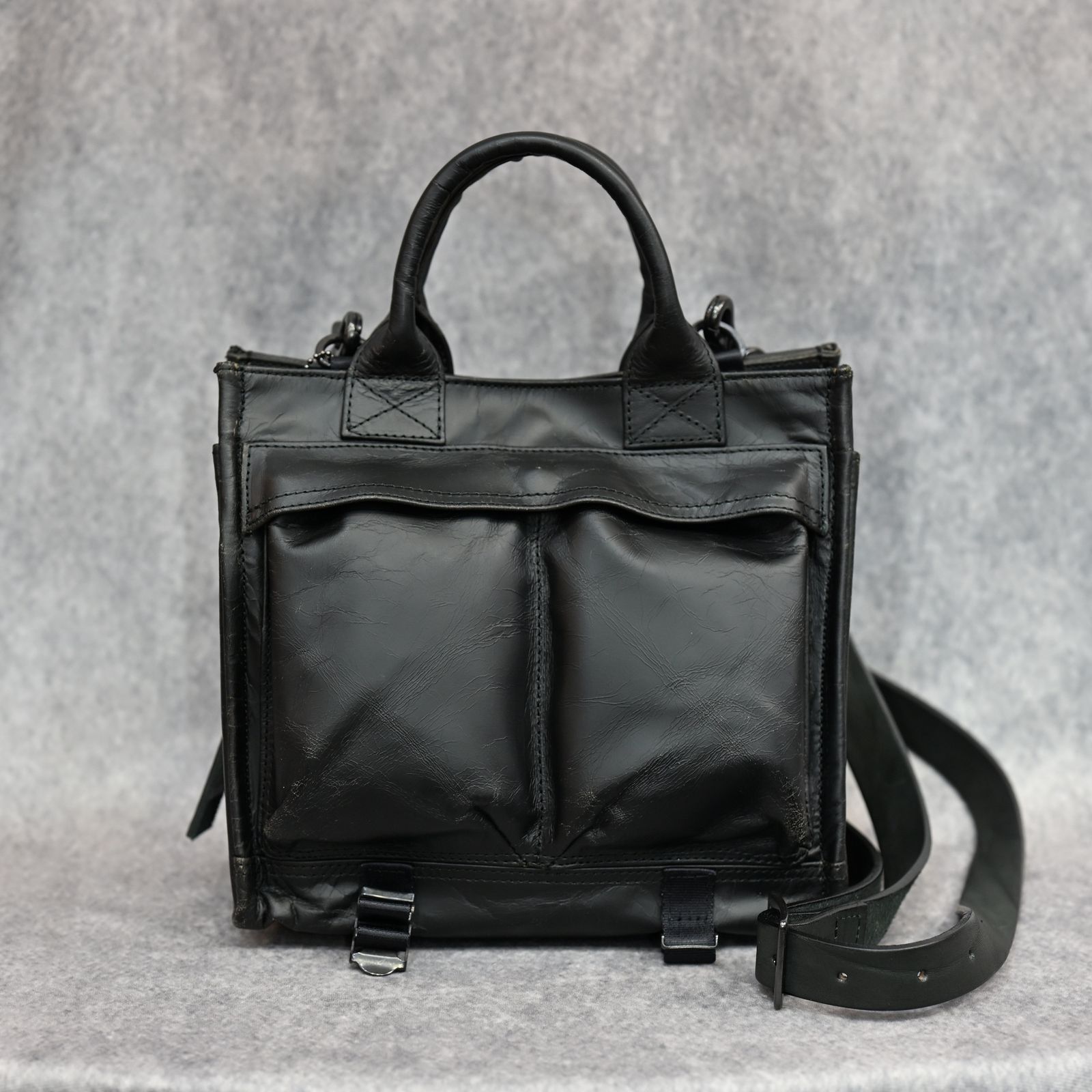 ISAMU KATAYAMA BACKLASH - JAPAN HORSE CRACKING VINTAGE MINI-TOTE