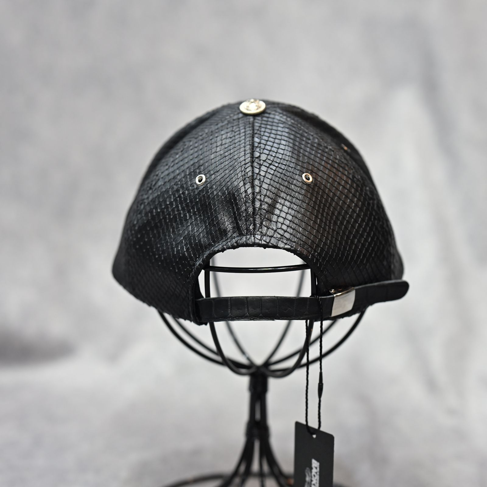 ISAMU KATAYAMA BACKLASH - THE LINE PYTHON CAP （BLACK） / パイソン