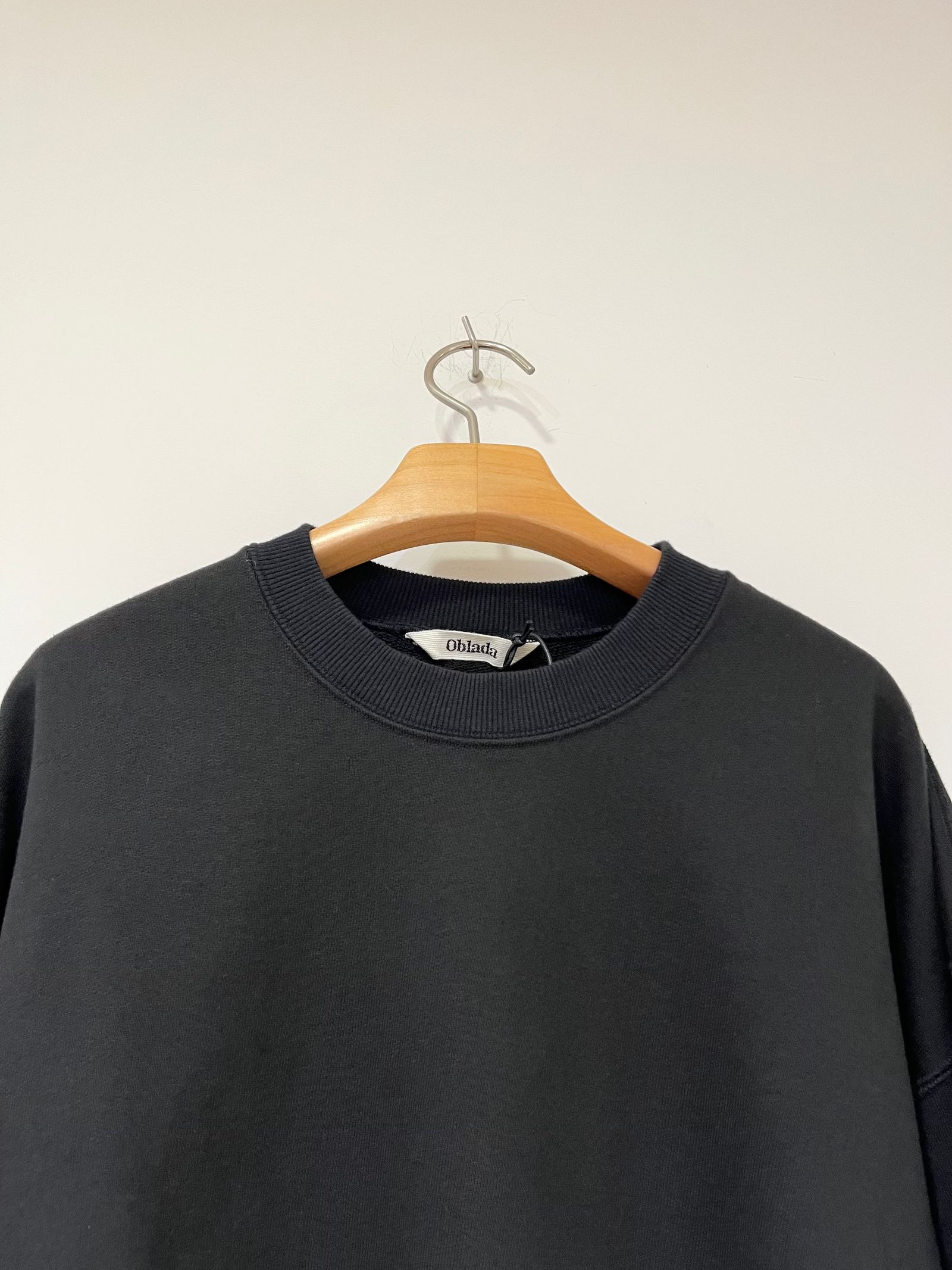 oblada - ROBIN SWEAT / スウェット / ブラック | HALLOW's web store