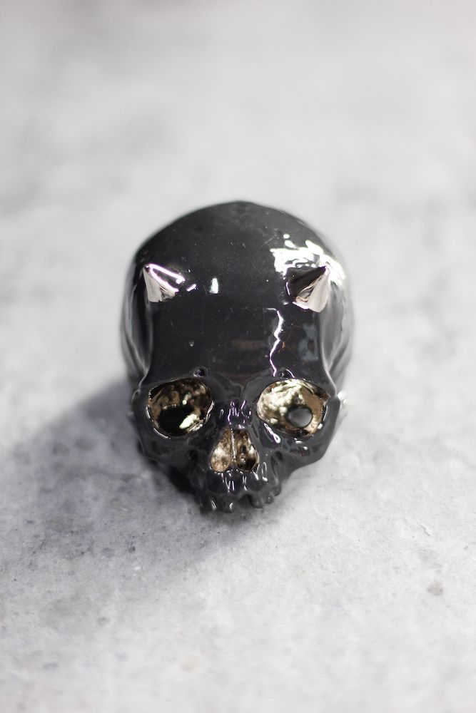 丸岡和吾 - 鬼髑髏ぐい呑 グレー×銀 (桐箱付) | HAZE