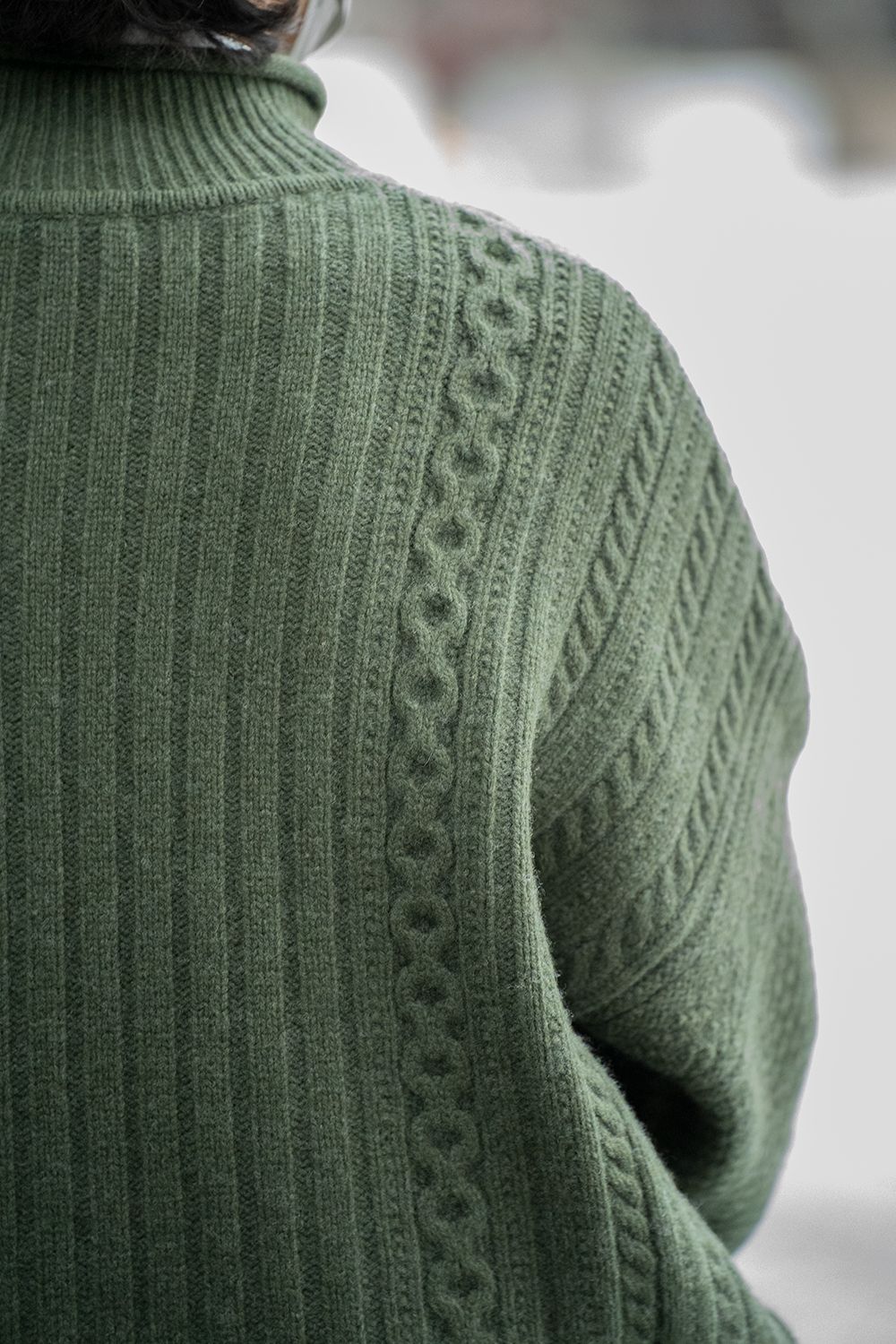 YASHIKI - 【ラスト1点】【22AW】Shizuku Curl High Neck Knit(MOSS
