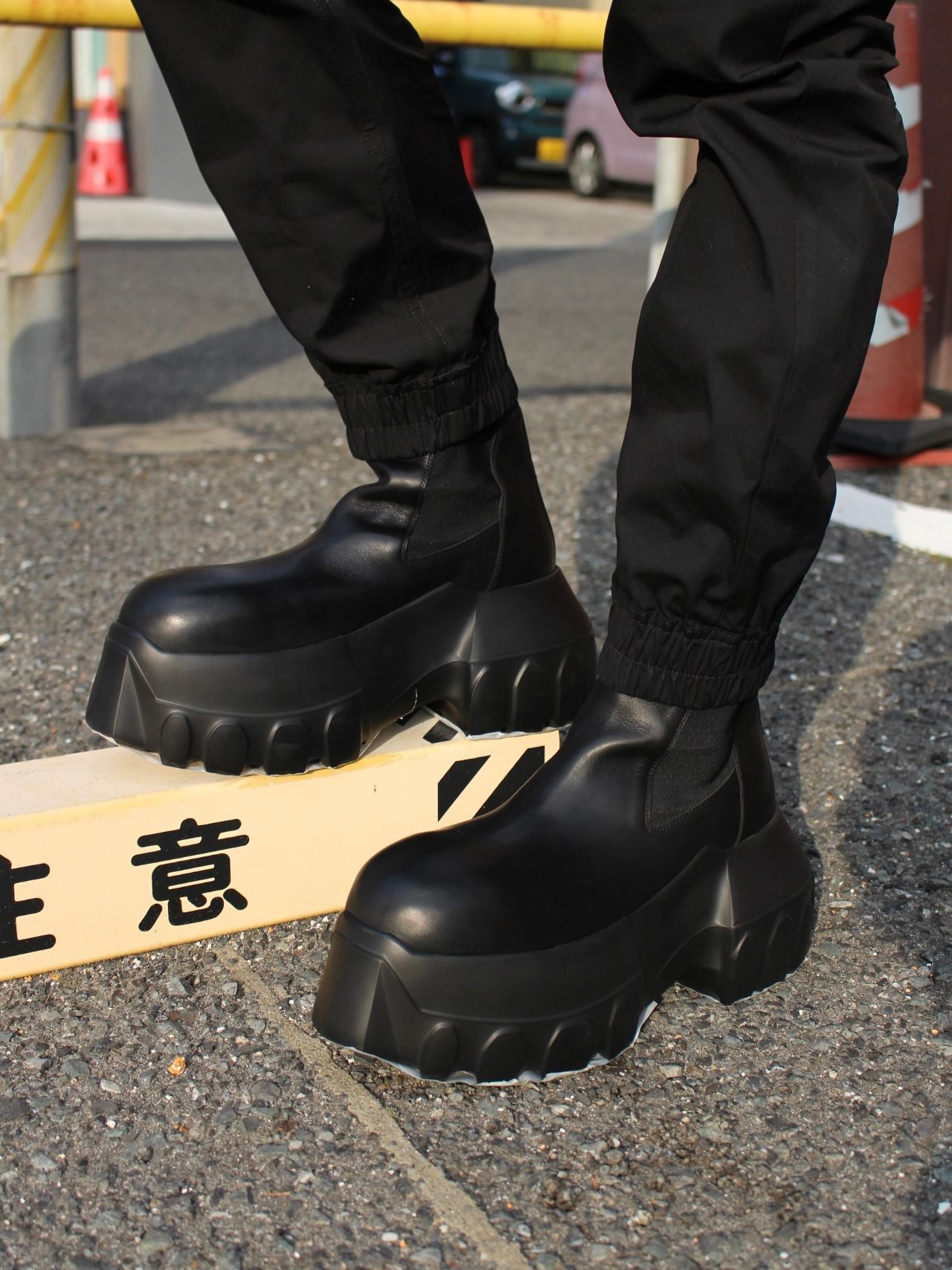 RICK OWENS - 【26SS】ビートル メガ トラクター ブーツ / BEATLE MEGA