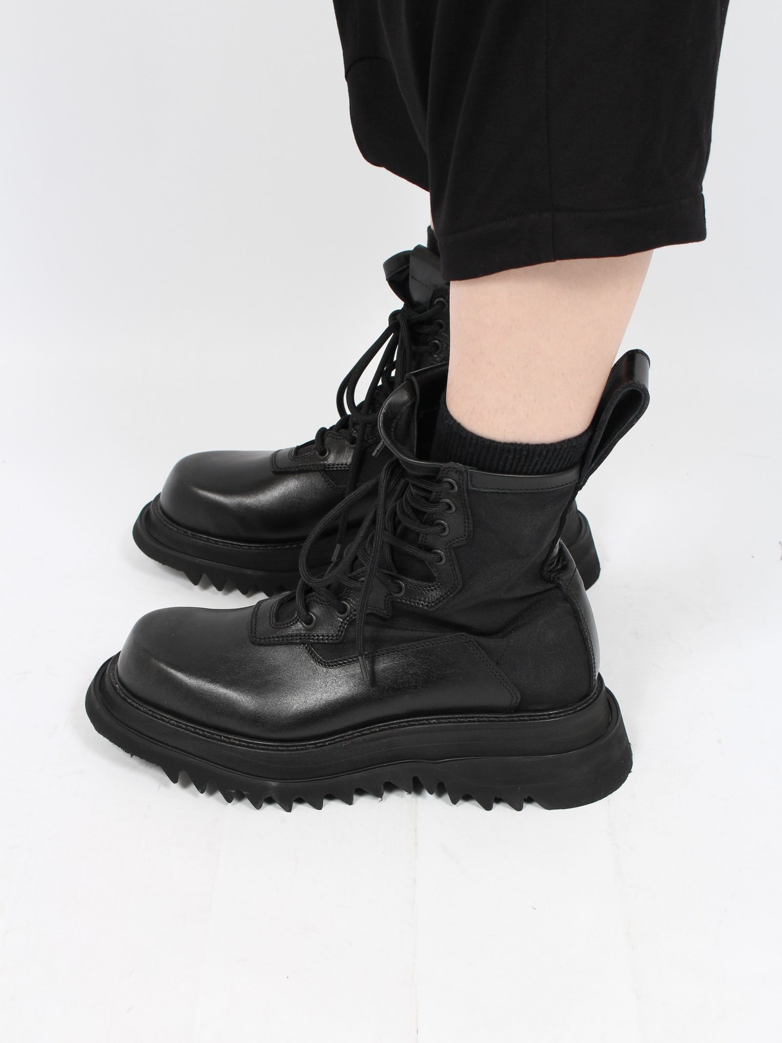 □ Y's ワイズ サイドジップ ストラップ レザーブーツ ロングブーツ