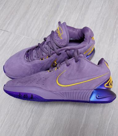 海外10月14日発売予定】 ナイキ レブロン 21 バイオレット ダスト