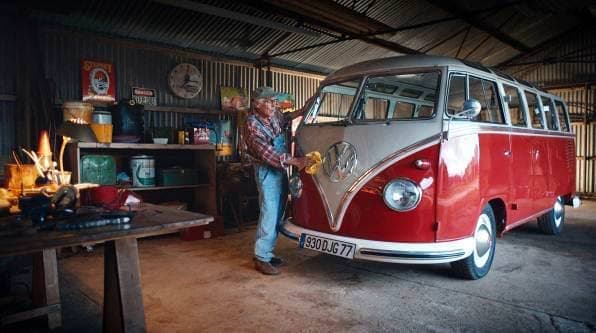 ワーゲンバス」型トースター登場--焼きあがったパンには「VW」マーク