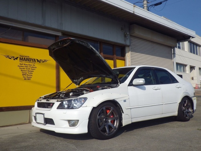 MAROYA トヨタ アルテッツァ[SXE10](軽量ボンネット)用ボンネットダンパー